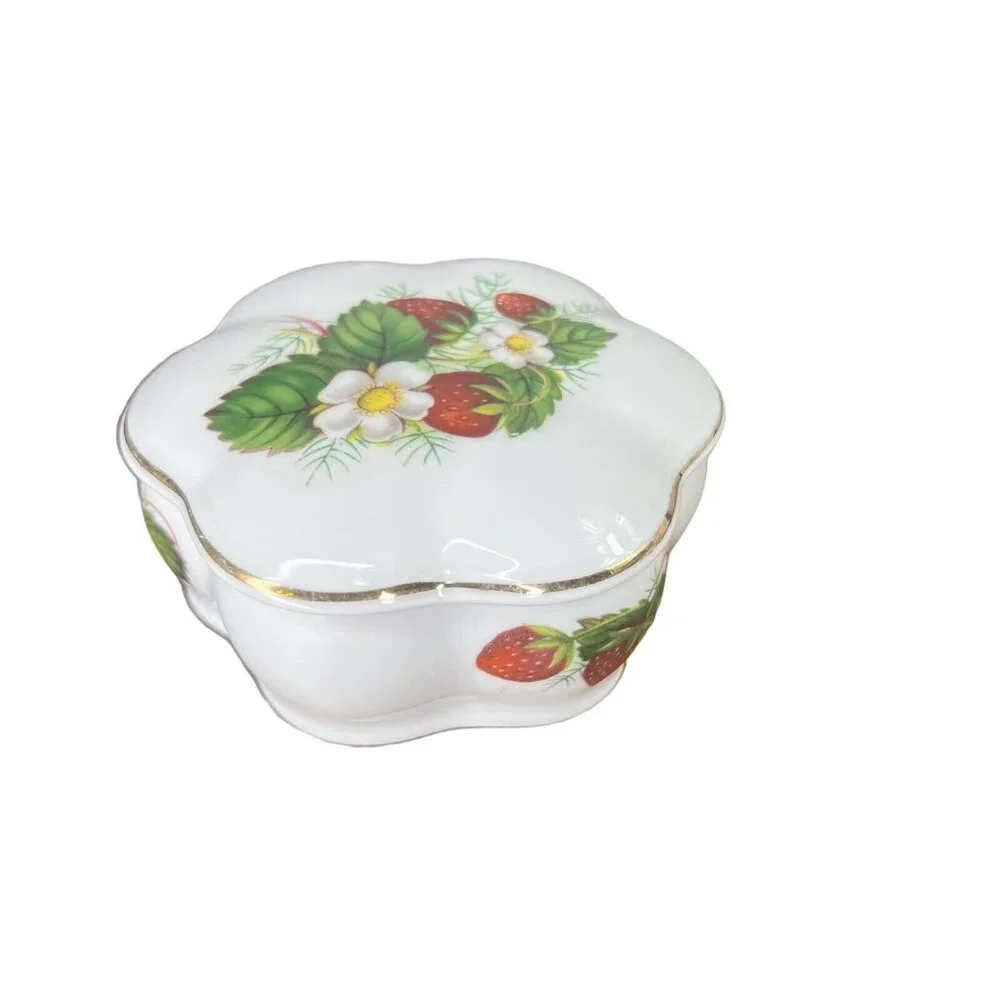 Vgt Hammersley Pedal Shaped Hand-painted Bone China Trinket Box 3”Strawberries